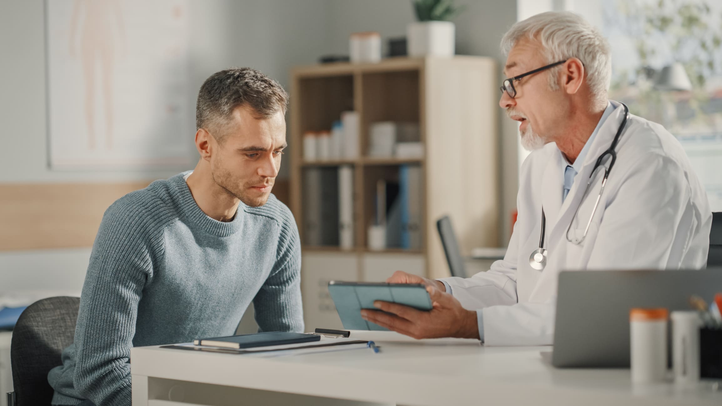 Étude EMBARK: l’enzalutamide améliore significativement la survie dans le cancer de la prostate avec récidive biochimique
